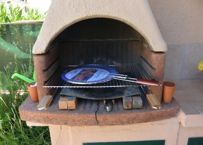 Mitoyenne T3 Avec Piscine Et Parking - Fr-1-607-49