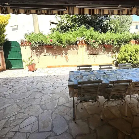 Mitoyenne T3 Avec Piscine Et Parking - Fr-1-607-49 Vakantiehuis