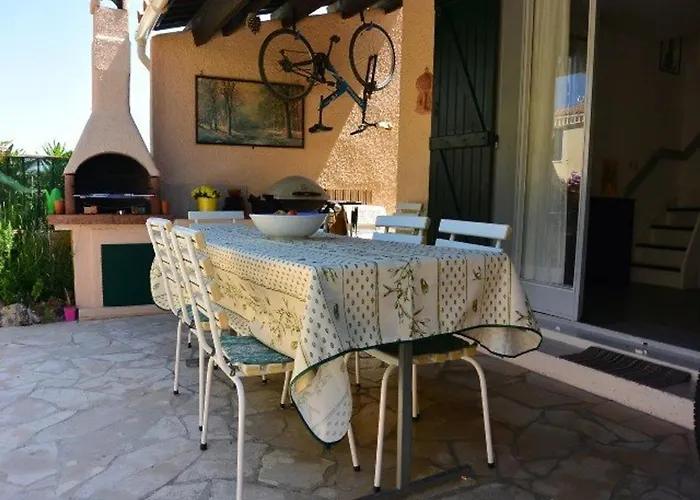 Nyaraló Mitoyenne T3 Avec Piscine Et Parking - Fr-1-607-49 Agde